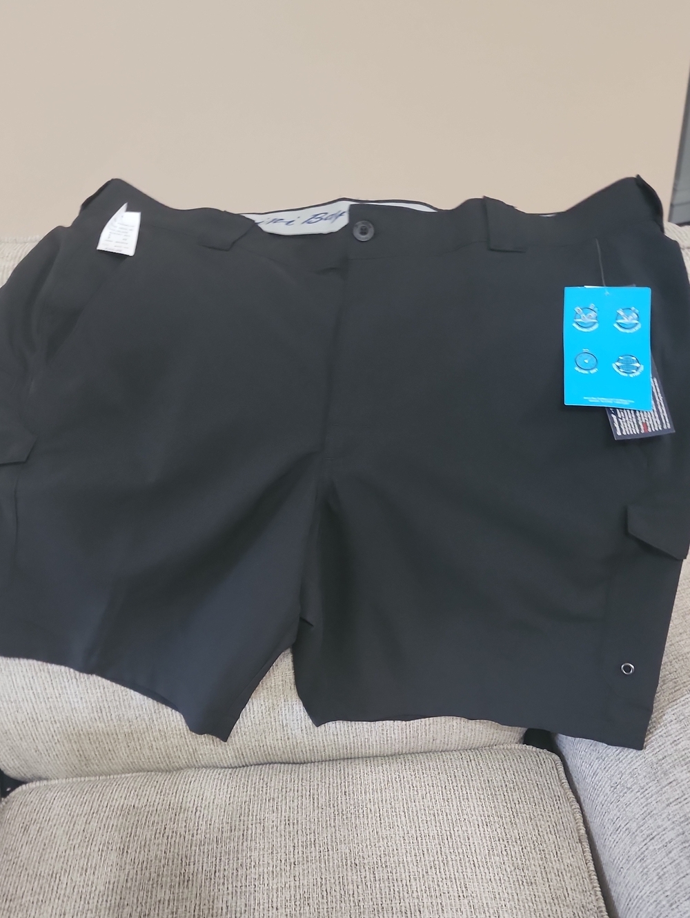 Black Men's Cargo Shorts with Utility Pockets
